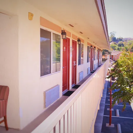 Loma Linda Inn-3