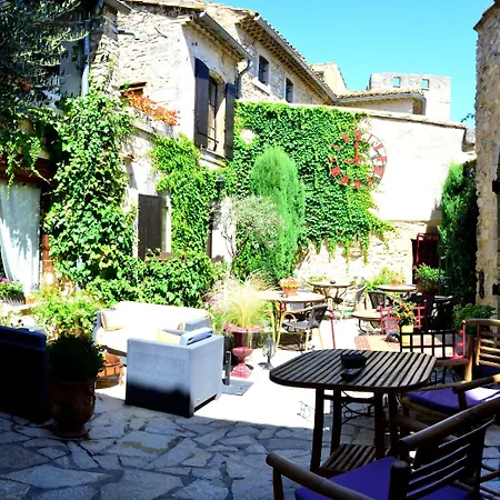 Hotel Le Saint Laurent-3
