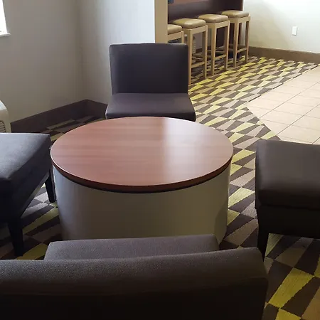 Microtel Inn & Suites By Wyndham Bellevue-3
