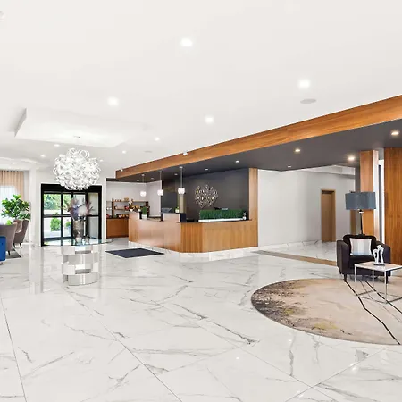 Best Western Plus Montreal East-3