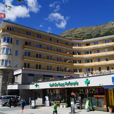 Hotel Schweizerhof Pontresina-3