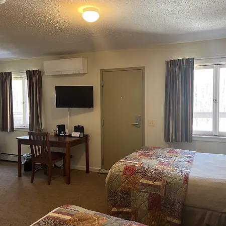 The Upper Pass Lodge-2