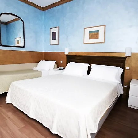 Hotel Diana-2
