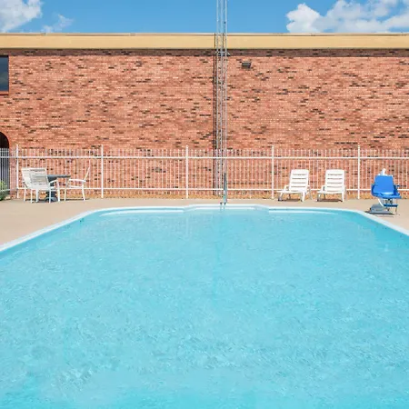 Days Inn By Wyndham Calvert City - Paducah East-3