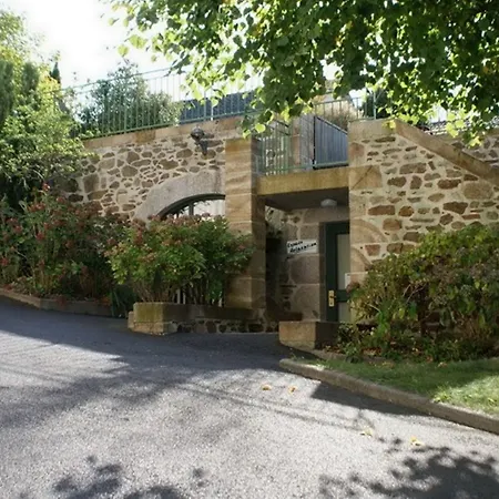 Auberge La Tomette, The Originals Relais-3