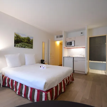Hotel Cerise Chatou-3
