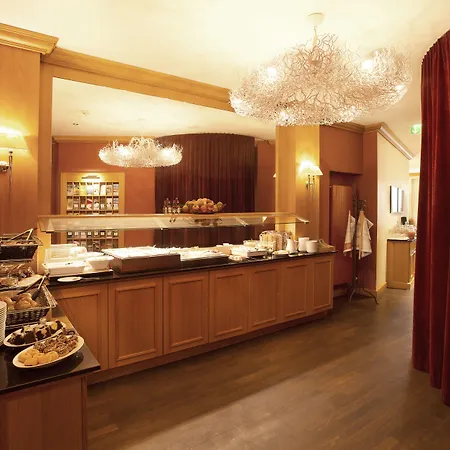 Townhouse Hotel-3