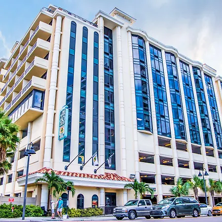 Pier House 60 Clearwater Beach Marina Hotel-3