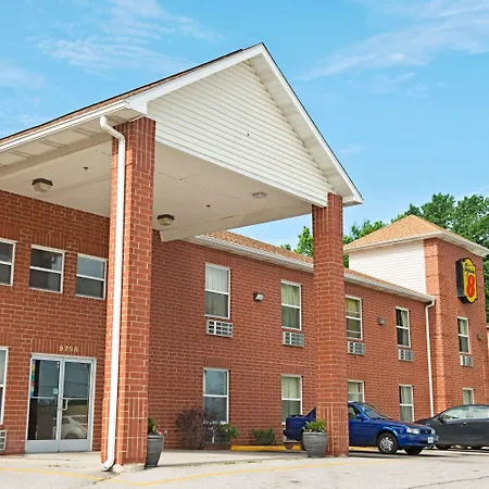 Super 8 By Wyndham St. Louis Airport-2