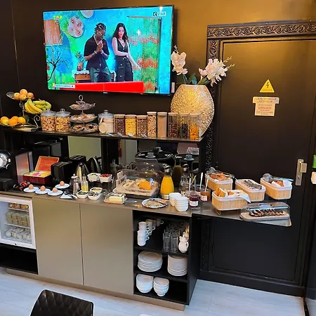 Glam'S Hotel-3