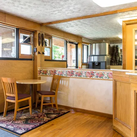 Rodeway Inn & Suites Branford - Guilford-3