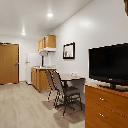 Woodspring Suites Houston La Porte-2