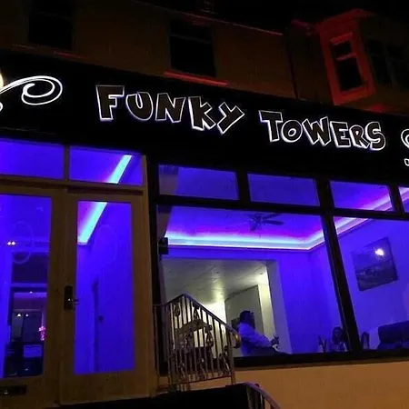 Funky Towers-3