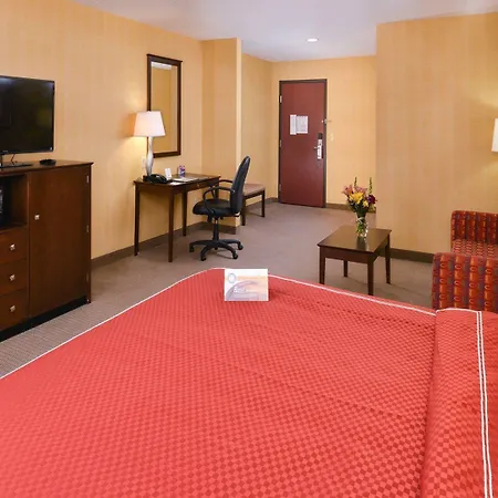 Quality Suites Stratford-3