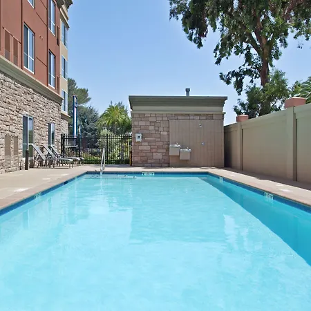 Holiday Inn & Suites Oakland - Airport By Ihg-3