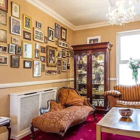 Uppercross House Hotel-2