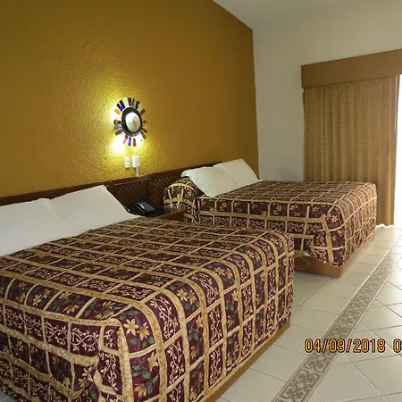 Hotel Mision Santa Maria-3