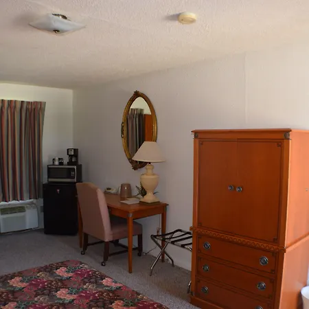 Best Budget Inn-3