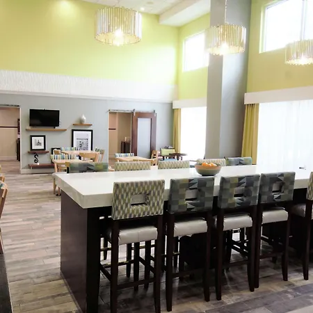 Hampton Inn & Suites Palm Coast-3