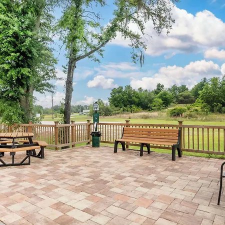 Microtel Inn & Suites By Wyndham Brooksville-2