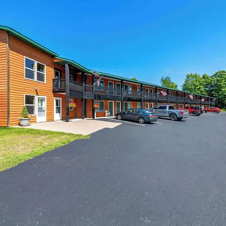 Quality Inn & Suites Munising-2