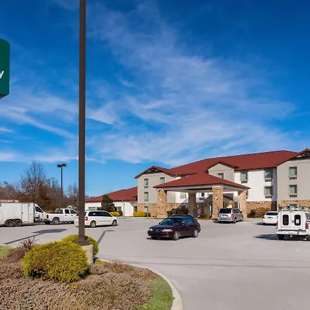 Quality Inn & Suites Monterey I-40-3