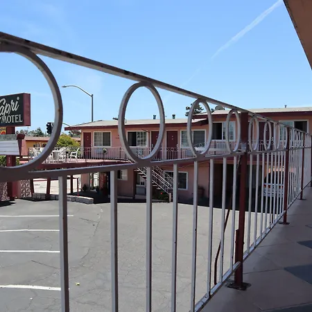 Capri Motel Santa Cruz Beach Boardwalk-2