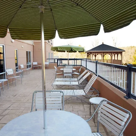 Fairfield Inn & Suites Milledgeville-2
