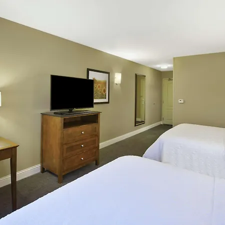 Hampton Inn & Suites Wichita-Northeast-3