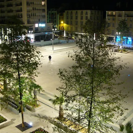 Hotel Le Bourbon Pau Centre-2