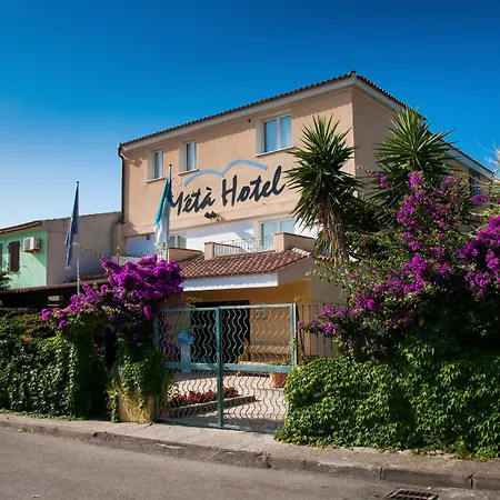Meta Hotel-3