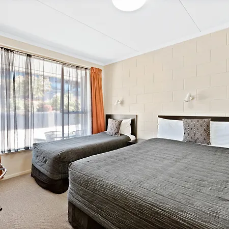 Central Gateway Motel-3