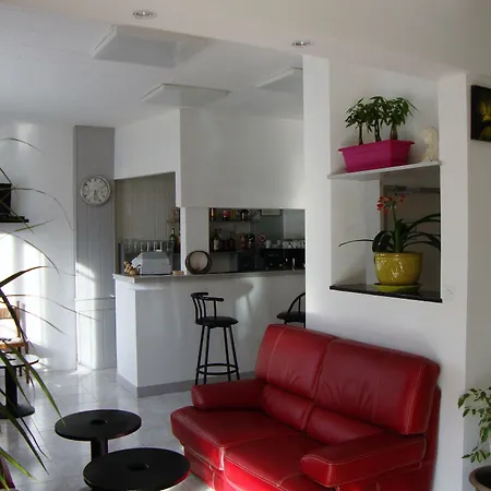 Hôtel Au Petit Languedoc-3