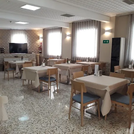 Hostal Moreno-2