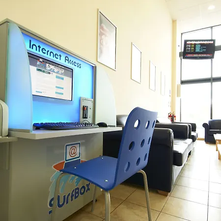 Travelodge Limerick Castletroy-2
