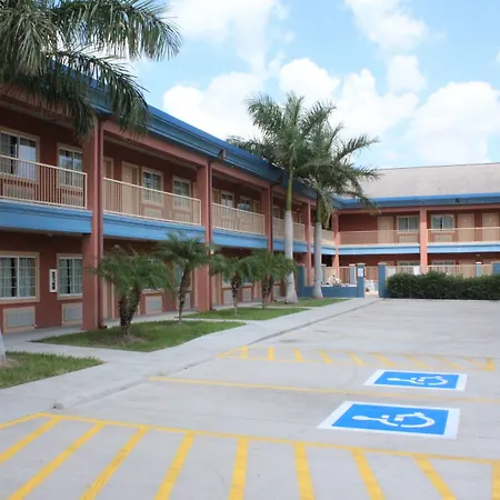 Quality Inn & Suites At The Outlets Mercedes-Weslaco-3