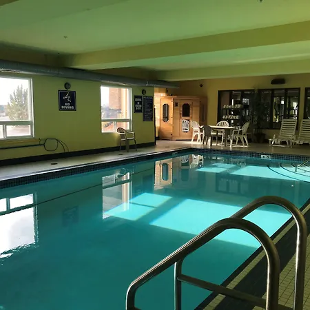Comfort Inn & Suites Airdrie-2