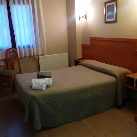 Hotel Carbayon-3