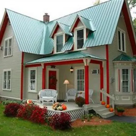 Red Elephant Inn Bed And Breakfast-3