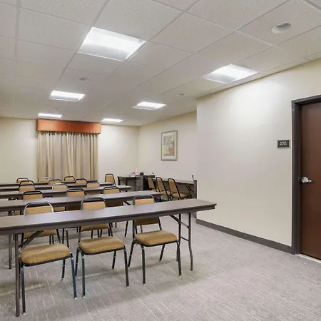 Best Western Plus Flowood Inn & Suites-3