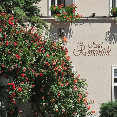 Hotel Romantik Eger-3