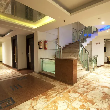 Hotel Le Roi Near New Delhi Railway Station-3