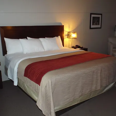 Baymont By Wyndham Columbus-2