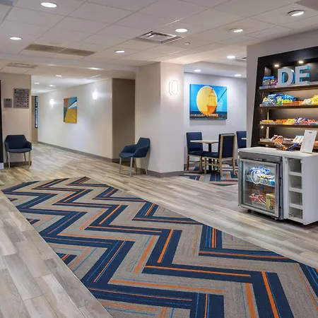 Hampton Inn Milford-3