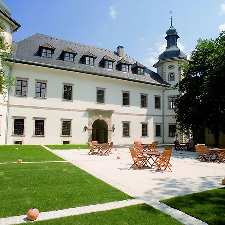 JUFA Hotel Schloss Röthelstein-3