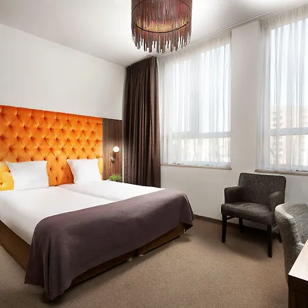 Hotel La Reine-3
