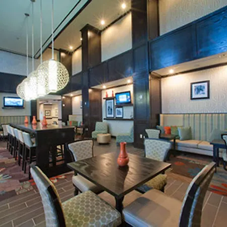 Hampton Inn & Suites Denison-3