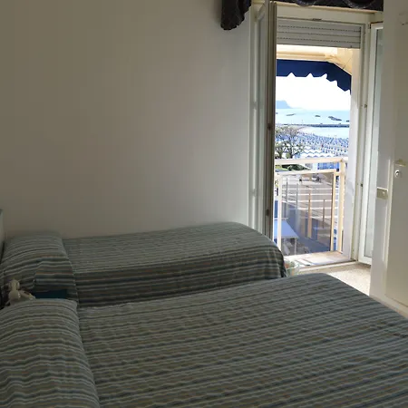 Hotel Amelia-2