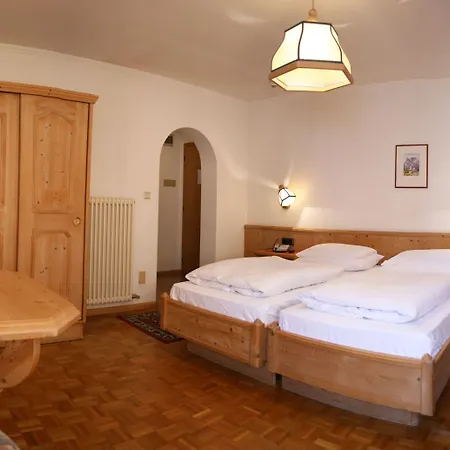 Hotel Dolomiti Madonna-2