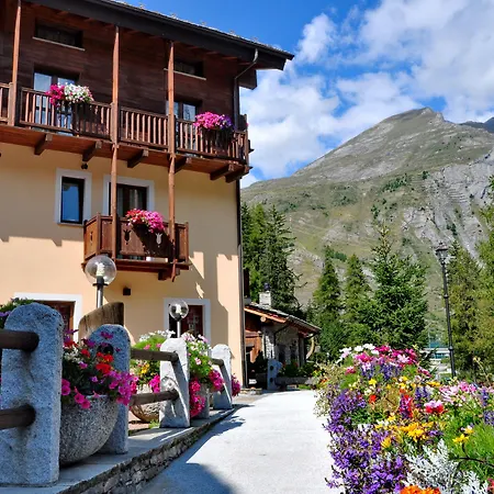 Hotel Boton D'Or & Wellness A La Thuile-3